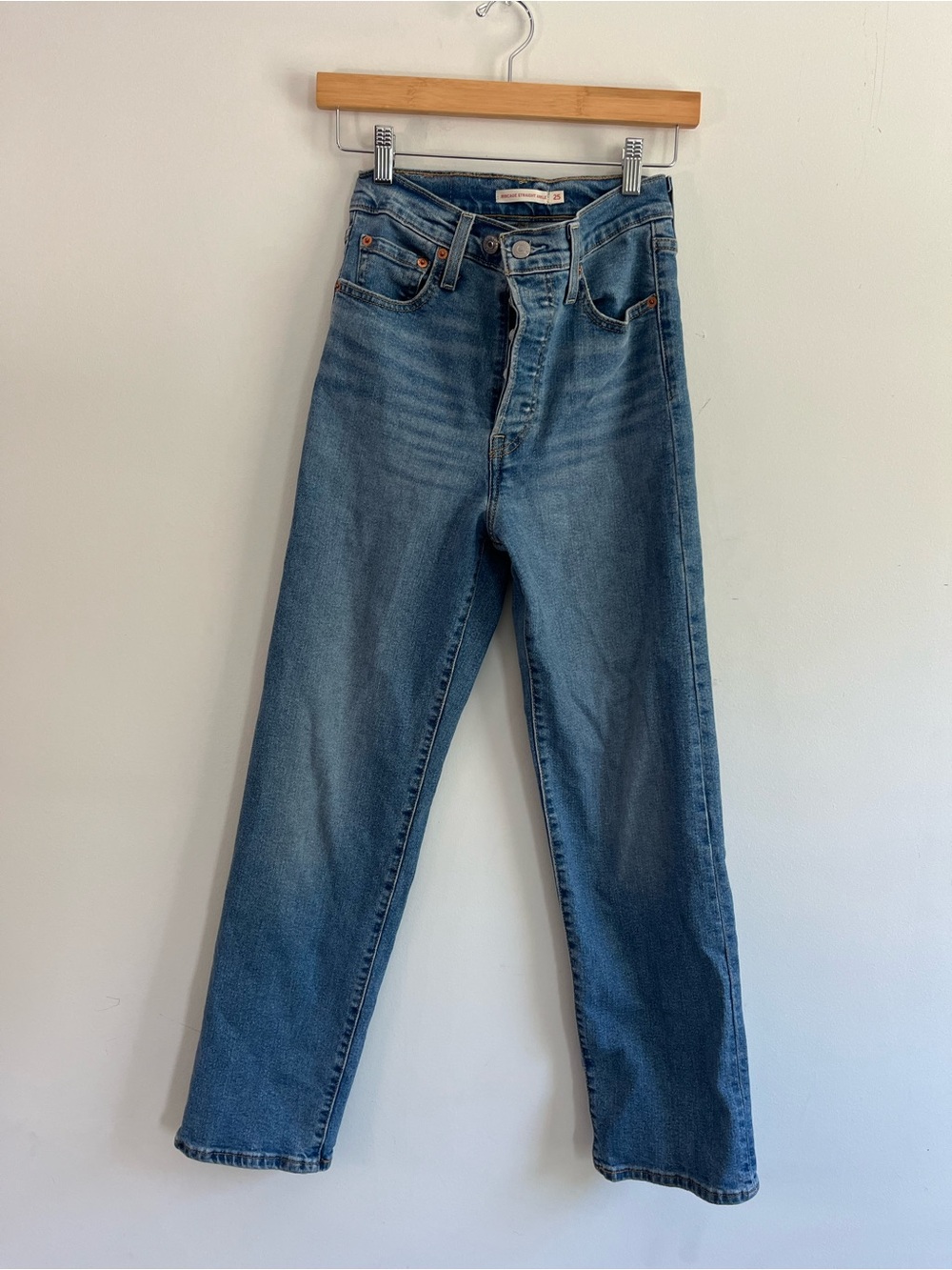 Levi's Ribcage High-Rise Vintage Wash Blue Jeans Size 25